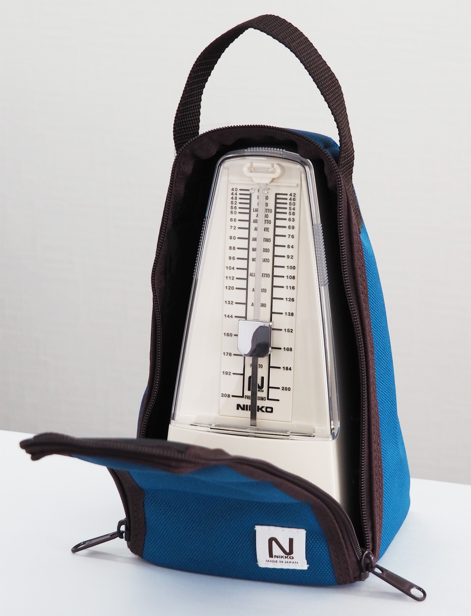 大きな出し入れ口